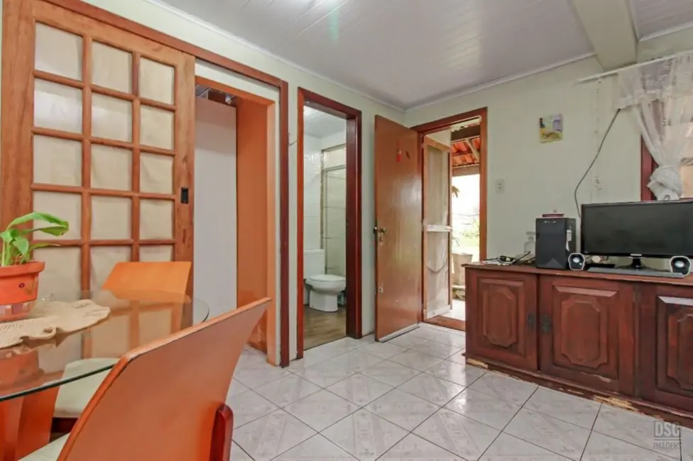 Casa com 2 quartos à venda, 80m2 em Cavalhada, Porto Alegre - RS - imagem 8 Foto 8 de Casa com 2 quartos à venda, 80m2 em Cavalhada, Porto Alegre - RS