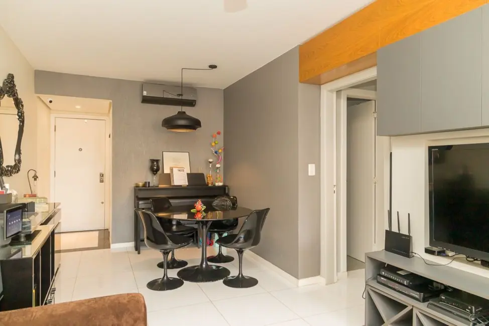 Apartamento com 3 quartos à venda, 89m2 em Menino Deus, Porto Alegre - RS - imagem 4 Foto 4 de Apartamento com 3 quartos à venda, 89m2 em Menino Deus, Porto Alegre - RS
