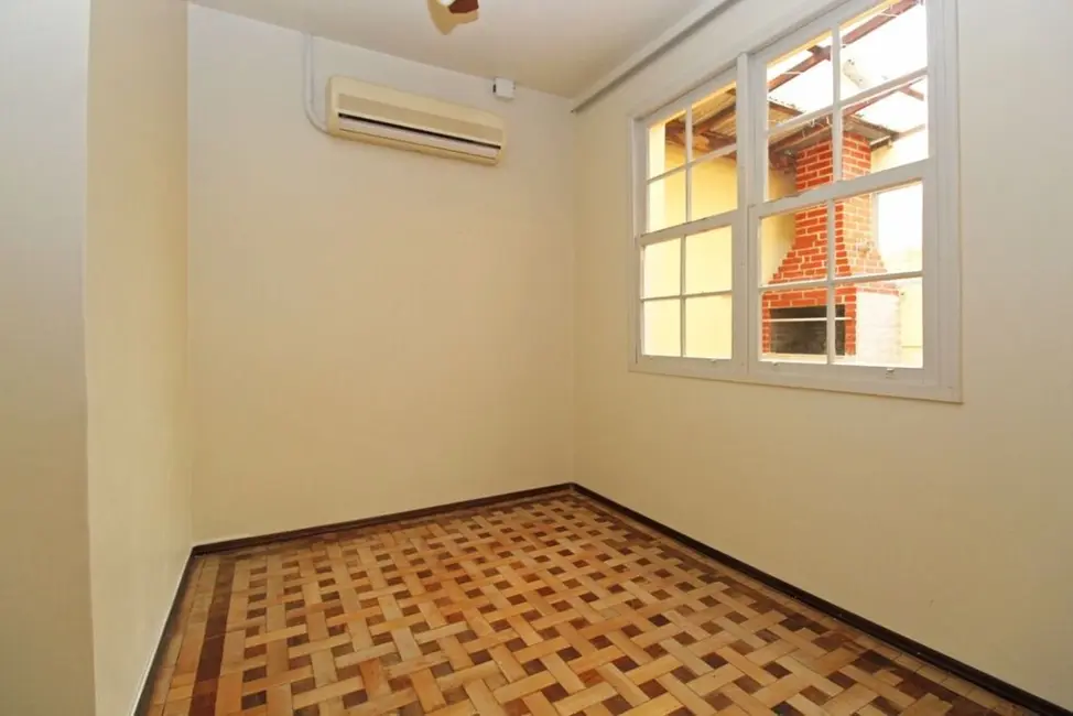 Foto 2 de Apartamento com 3 quartos à venda, 86m2 em Vila Ipiranga, Porto Alegre - RS