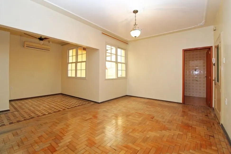 Foto 3 de Apartamento com 3 quartos à venda, 86m2 em Vila Ipiranga, Porto Alegre - RS