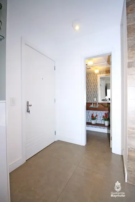Apartamento com 3 quartos à venda, 158m2 em Menino Deus, Porto Alegre - RS - imagem 8 Foto 8 de Apartamento com 3 quartos à venda, 158m2 em Menino Deus, Porto Alegre - RS