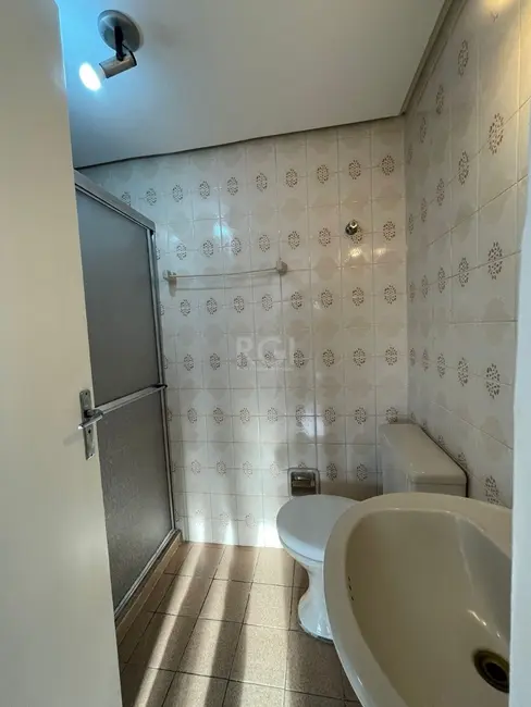 Foto 9 de Apartamento com 2 quartos à venda, 60m2 em Medianeira, Porto Alegre - RS