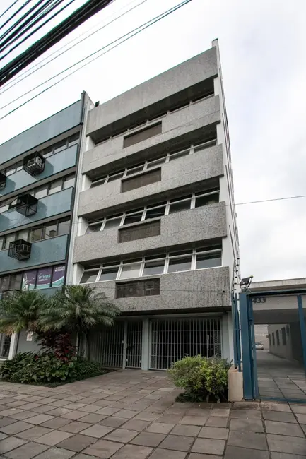 Foto 2 de Sala Comercial à venda, 320m2 em Petrópolis, Porto Alegre - RS