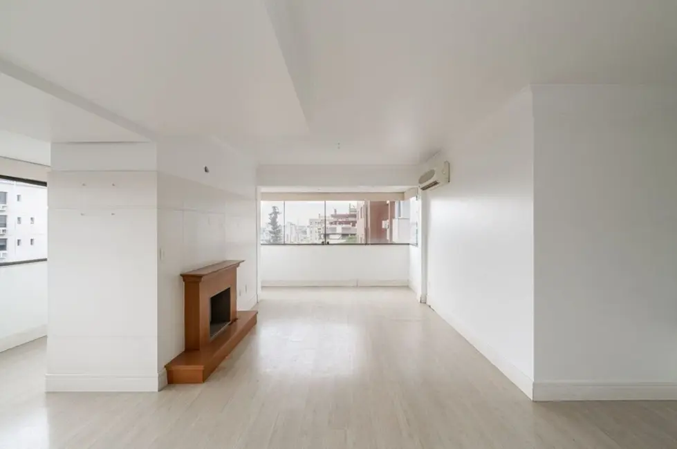 Apartamento com 3 quartos à venda, 136m2 em Petrópolis, Porto Alegre - RS - imagem 5 Foto 5 de Apartamento com 3 quartos à venda, 136m2 em Petrópolis, Porto Alegre - RS