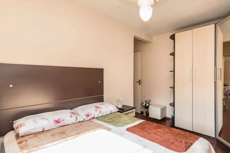 Foto 8 de Apartamento com 2 quartos à venda, 52m2 em Santo Antônio, Porto Alegre - RS