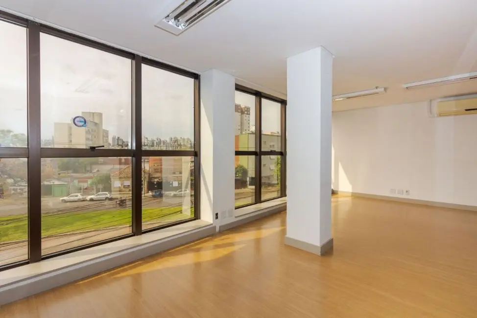 Foto 6 de Sala Comercial à venda, 67m2 em Rio Branco, Porto Alegre - RS