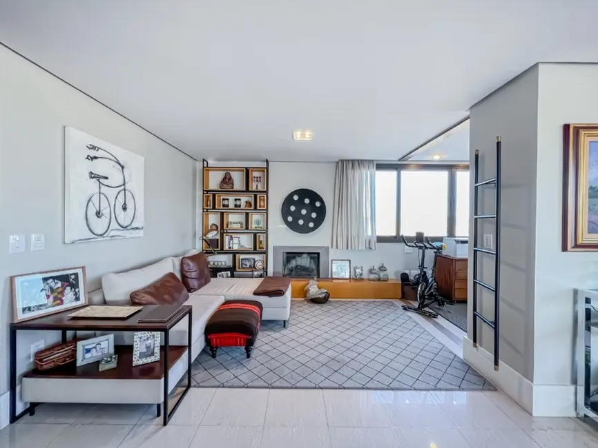 Foto 9 de Apartamento com 3 quartos à venda, 243m2 em Rio Branco, Porto Alegre - RS