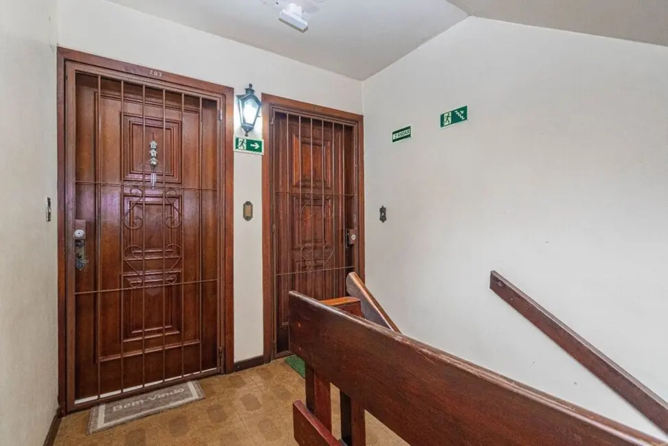 Apartamento com 3 quartos à venda, 84m2 em Menino Deus, Porto Alegre - RS - imagem 5 Foto 5 de Apartamento com 3 quartos à venda, 84m2 em Menino Deus, Porto Alegre - RS