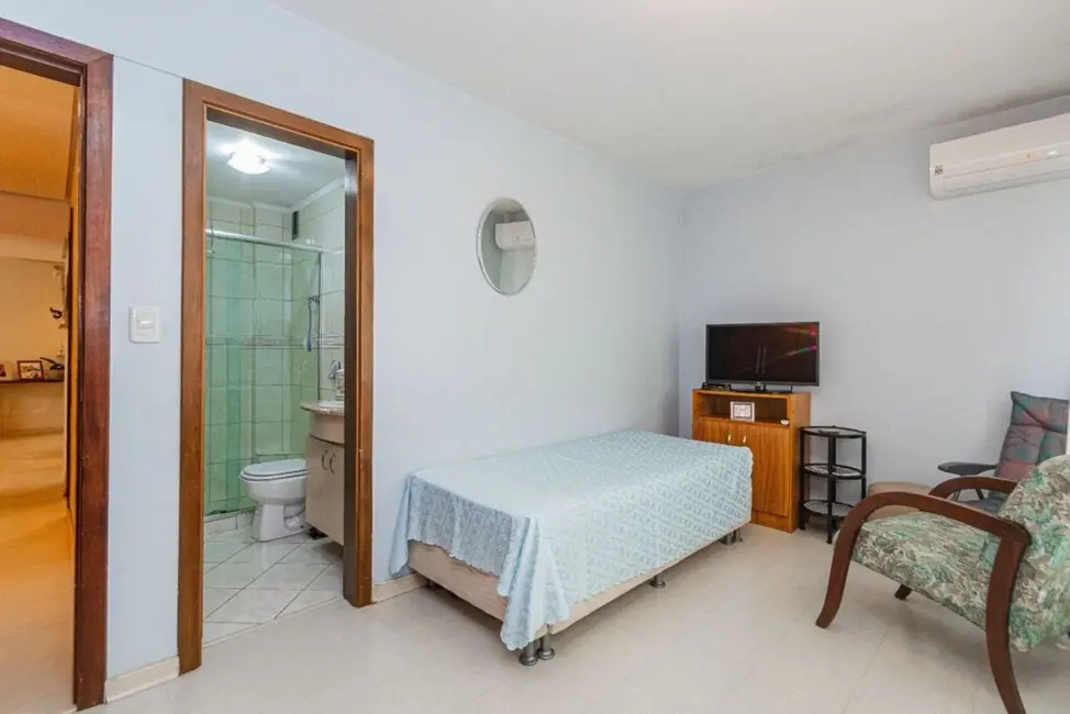 Apartamento com 3 quartos à venda, 84m2 em Menino Deus, Porto Alegre - RS - imagem 7 Foto 7 de Apartamento com 3 quartos à venda, 84m2 em Menino Deus, Porto Alegre - RS