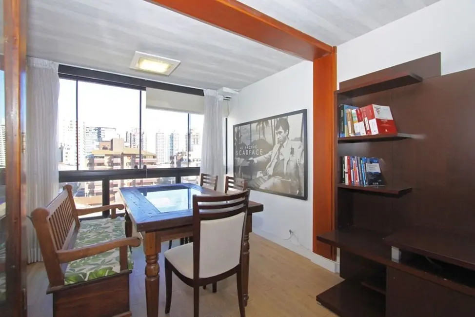 Apartamento com 2 quartos à venda, 144m2 em Menino Deus, Porto Alegre - RS - imagem 3 Foto 3 de Apartamento com 2 quartos à venda, 144m2 em Menino Deus, Porto Alegre - RS