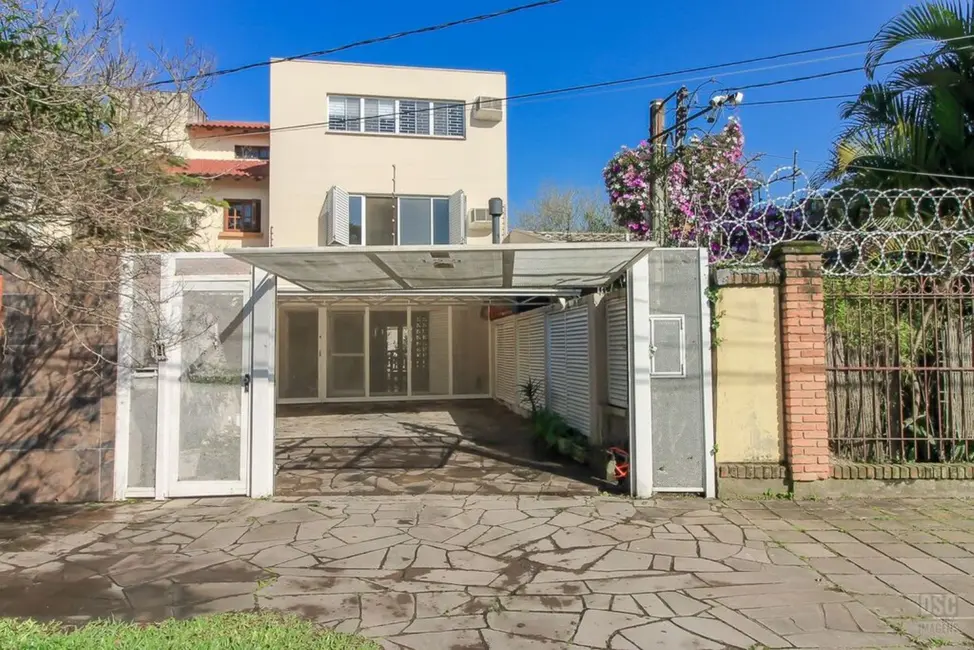 Foto 1 de Casa com 4 quartos à venda, 233m2 em Ipanema, Porto Alegre - RS