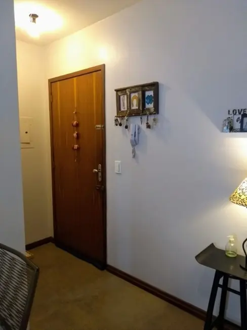 Foto 4 de Apartamento com 1 quarto à venda, 43m2 em Medianeira, Porto Alegre - RS