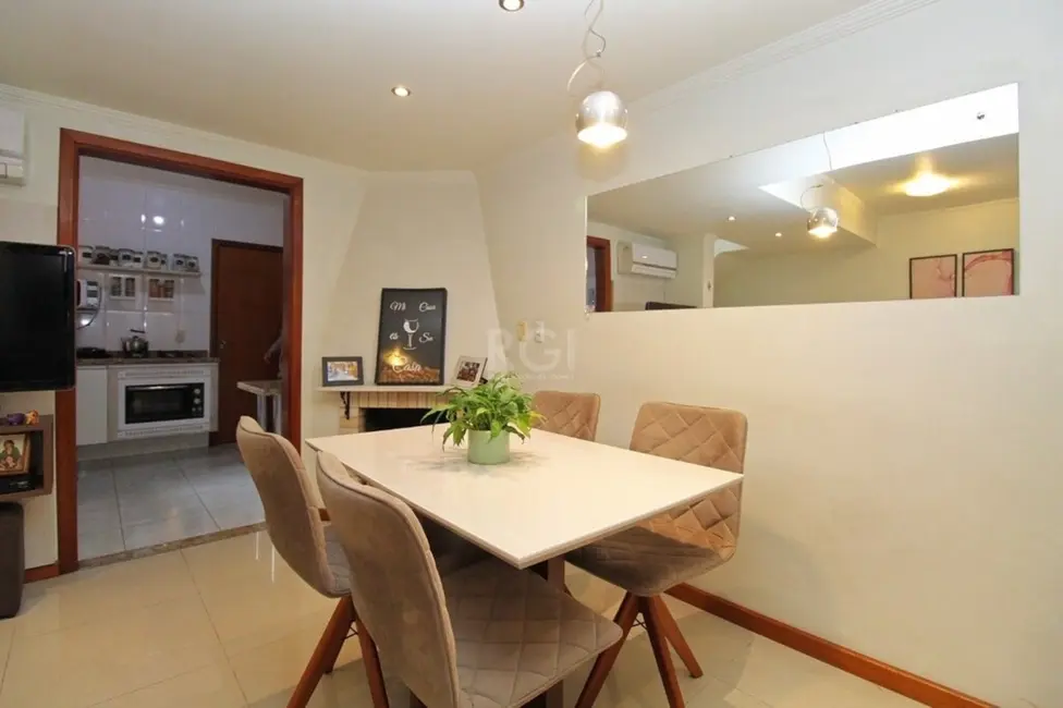 Foto 5 de Casa de Condomínio com 3 quartos à venda, 172m2 em Medianeira, Porto Alegre - RS