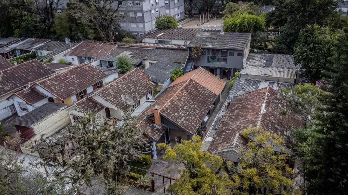 Foto 2 de Casa com 4 quartos à venda, 300m2 em Sarandi, Porto Alegre - RS