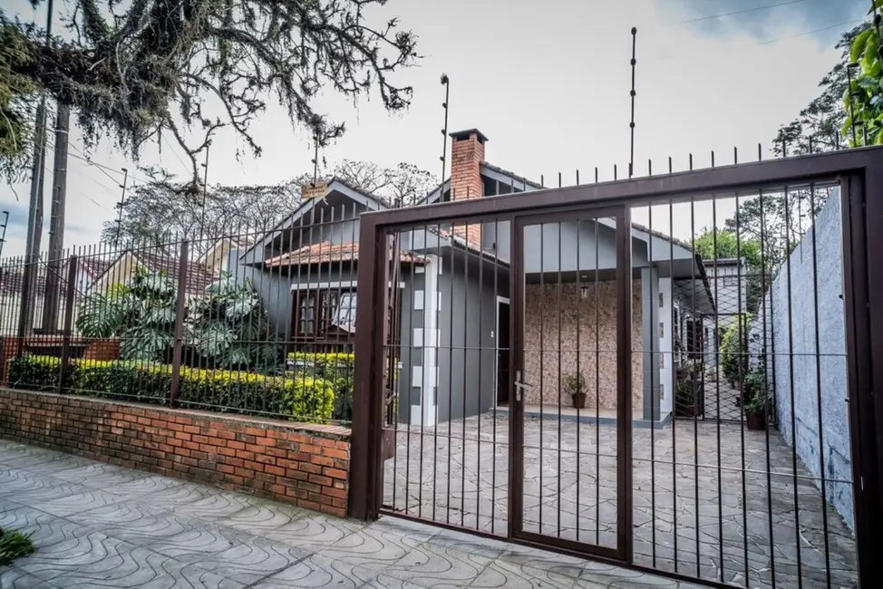 Foto 4 de Casa com 4 quartos à venda, 300m2 em Sarandi, Porto Alegre - RS