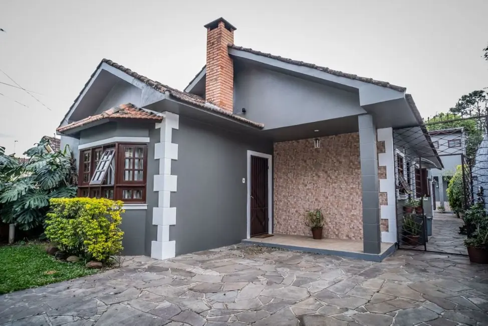 Foto 1 de Casa com 4 quartos à venda, 300m2 em Sarandi, Porto Alegre - RS