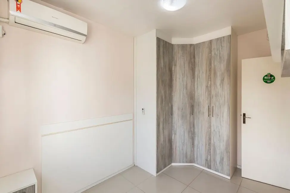 Foto 7 de Apartamento com 2 quartos à venda, 48m2 em Cristal, Porto Alegre - RS