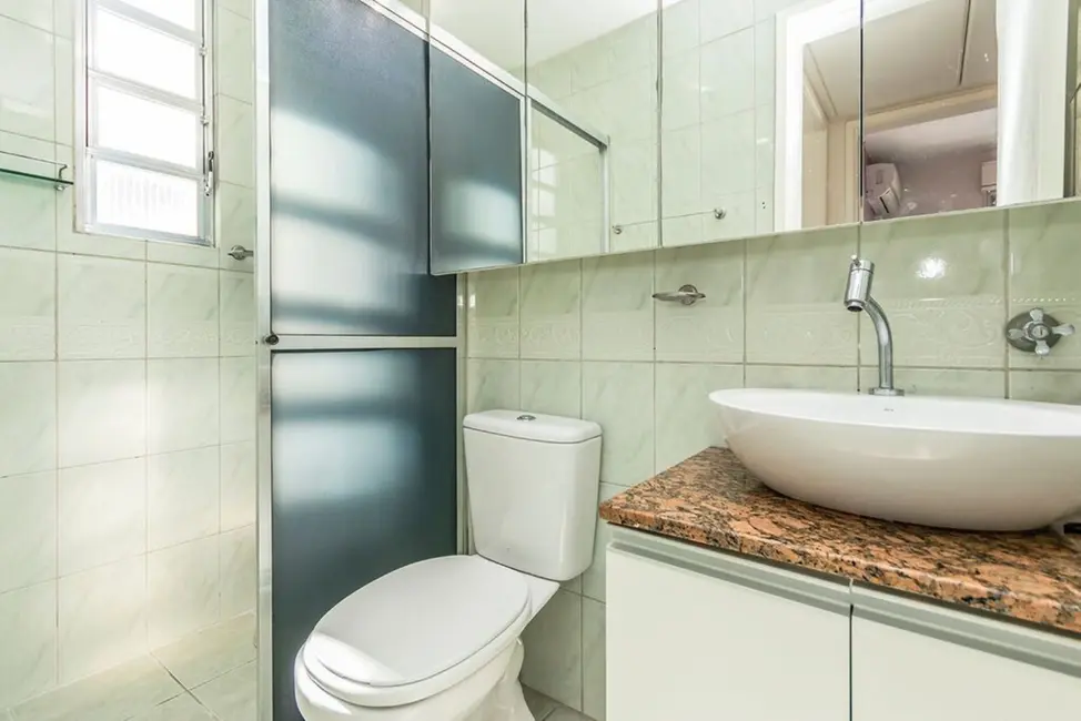 Foto 3 de Apartamento com 2 quartos à venda, 48m2 em Cristal, Porto Alegre - RS