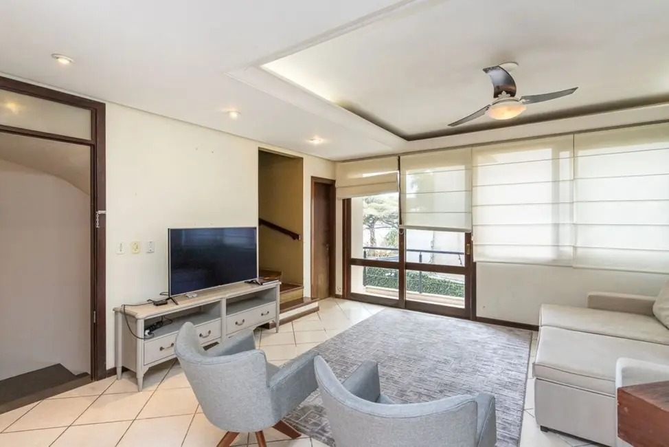 Foto 3 de Casa de Condomínio com 3 quartos à venda, 200m2 em Vila Assunção, Porto Alegre - RS