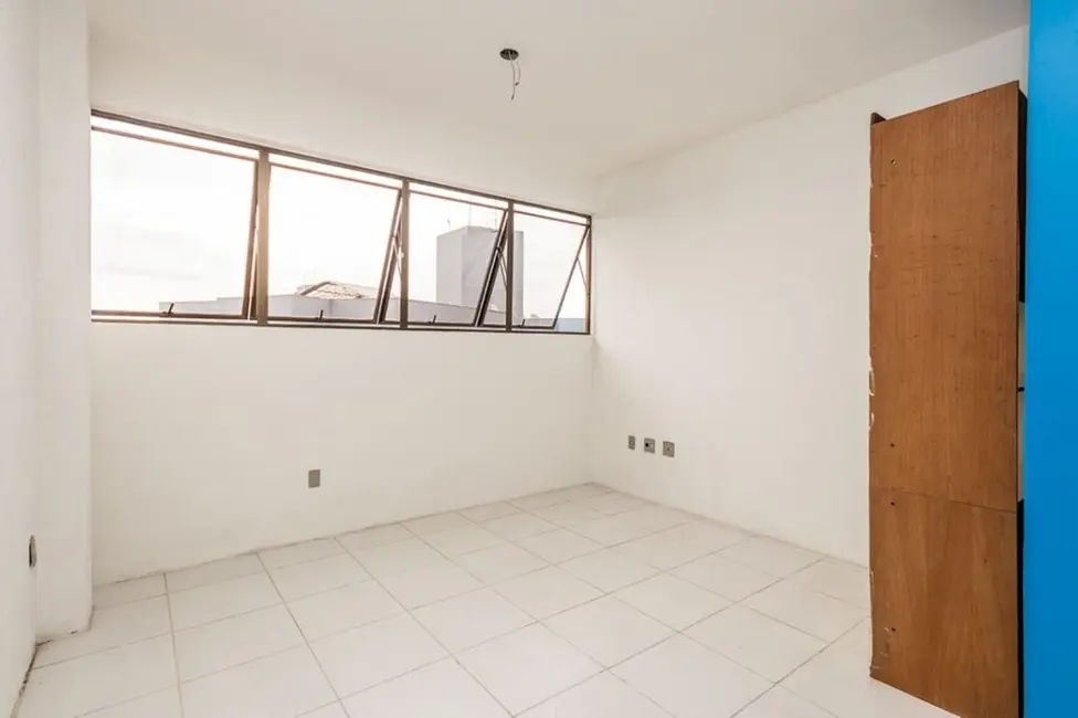 Sala Comercial à venda, 21m2 em Cavalhada, Porto Alegre - RS - imagem 3 Foto 3 de Sala Comercial à venda, 21m2 em Cavalhada, Porto Alegre - RS