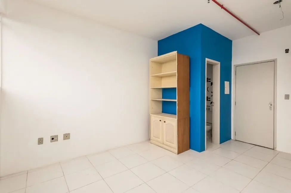 Sala Comercial à venda, 21m2 em Cavalhada, Porto Alegre - RS - imagem 5 Foto 5 de Sala Comercial à venda, 21m2 em Cavalhada, Porto Alegre - RS