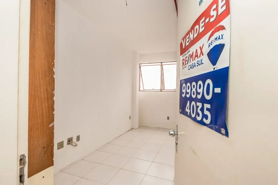 Foto 2 de Sala Comercial à venda, 21m2 em Cavalhada, Porto Alegre - RS
