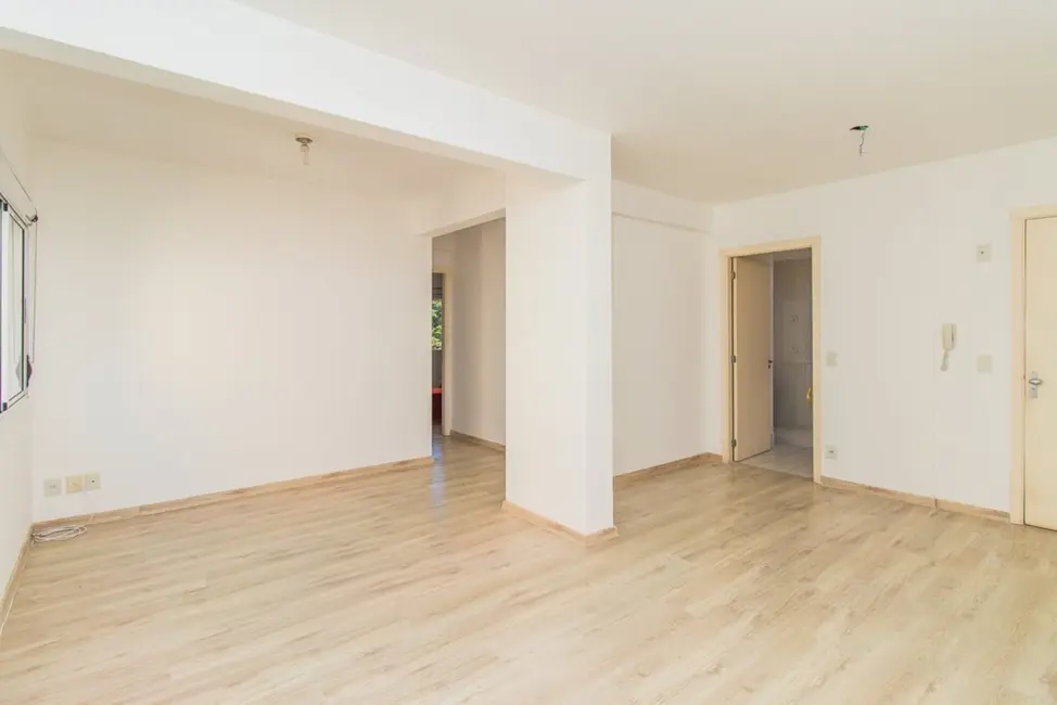 Foto 3 de Apartamento com 2 quartos à venda, 67m2 em Partenon, Porto Alegre - RS