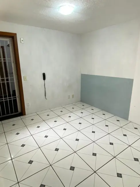 Foto 2 de Apartamento com 2 quartos à venda, 40m2 em Jardim Leopoldina, Porto Alegre - RS