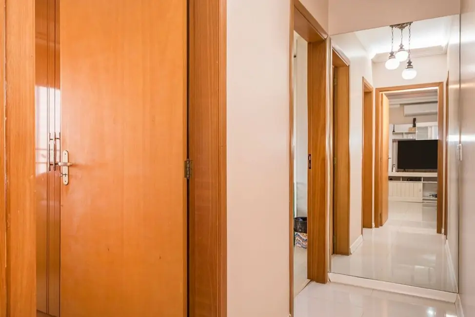 Foto 8 de Apartamento com 3 quartos à venda, 80m2 em Jardim Itu, Porto Alegre - RS