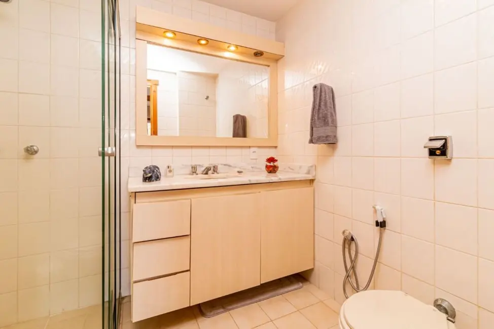 Foto 9 de Apartamento com 2 quartos à venda, 98m2 em Petrópolis, Porto Alegre - RS