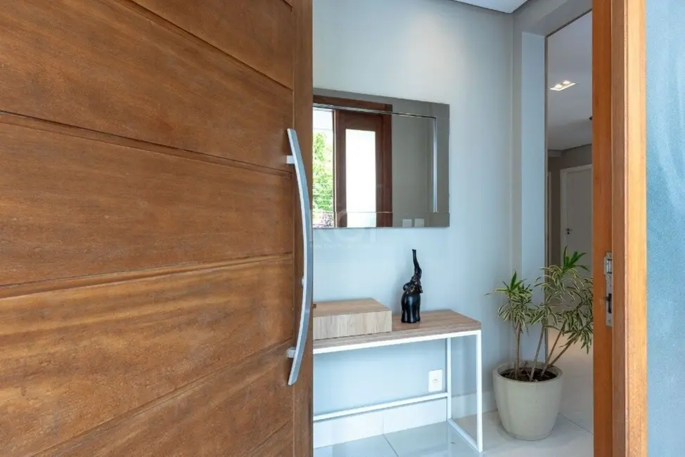 Foto 2 de Casa com 4 quartos à venda, 438m2 em Ipanema, Porto Alegre - RS