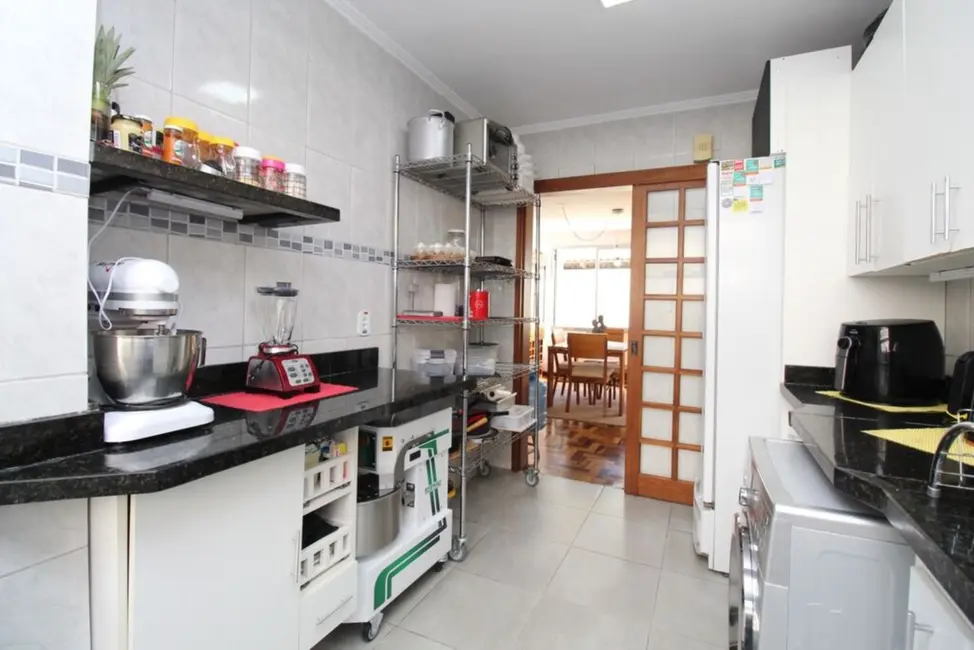 Apartamento com 3 quartos à venda, 67m2 em Menino Deus, Porto Alegre - RS - imagem 8 Foto 8 de Apartamento com 3 quartos à venda, 67m2 em Menino Deus, Porto Alegre - RS