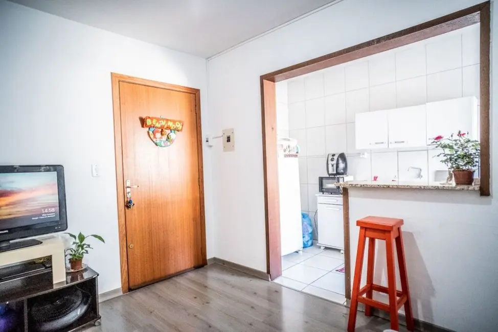 Apartamento com 1 quarto à venda, 33m2 em Passo da Areia, Porto Alegre - RS - imagem 4 Foto 4 de Apartamento com 1 quarto à venda, 33m2 em Passo da Areia, Porto Alegre - RS
