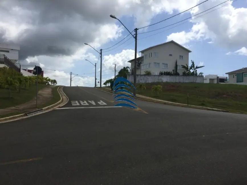 Foto 1 de Terreno / Lote à venda, 547m2 em Camacari - BA