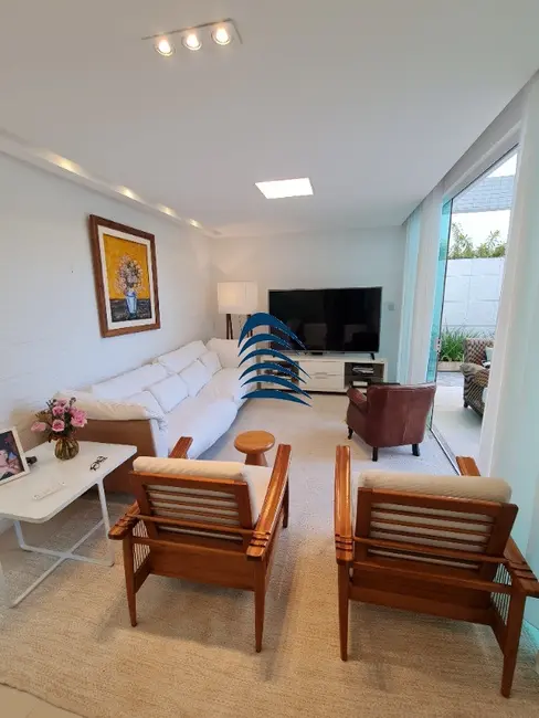 Casa com 5 quartos à venda, 264m2 em Vilas do Atlântico, Lauro De Freitas - BA - imagem 8 Foto 8 de Casa com 5 quartos à venda, 264m2 em Vilas do Atlântico, Lauro De Freitas - BA