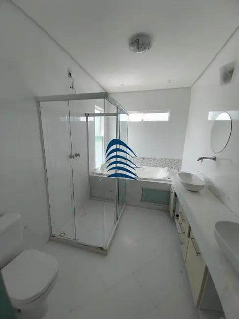 Casa com 4 quartos à venda, 450m2 em Camacari - BA - imagem 5 Foto 5 de Casa com 4 quartos à venda, 450m2 em Camacari - BA