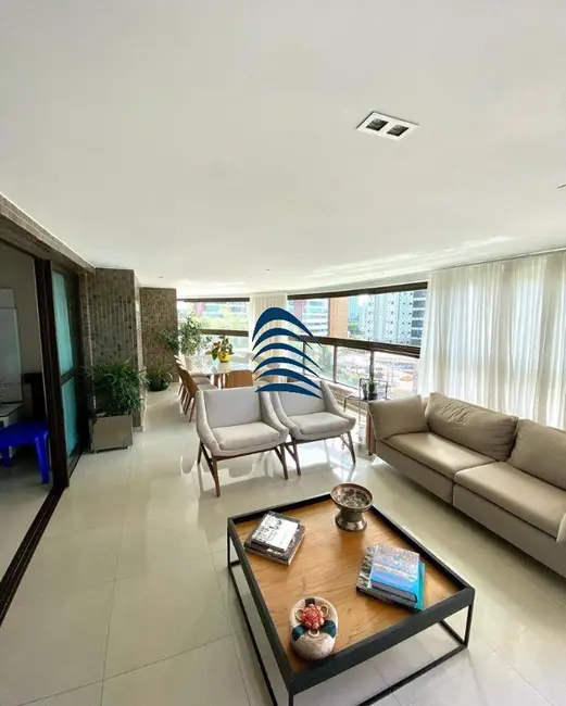 Foto 1 de Apartamento com 4 quartos à venda, 210m2 em Candeal, Salvador - BA