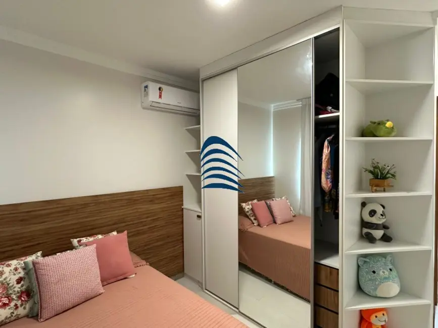 Foto 3 de Casa de Condomínio com 5 quartos à venda, 220m2 em Camacari - BA