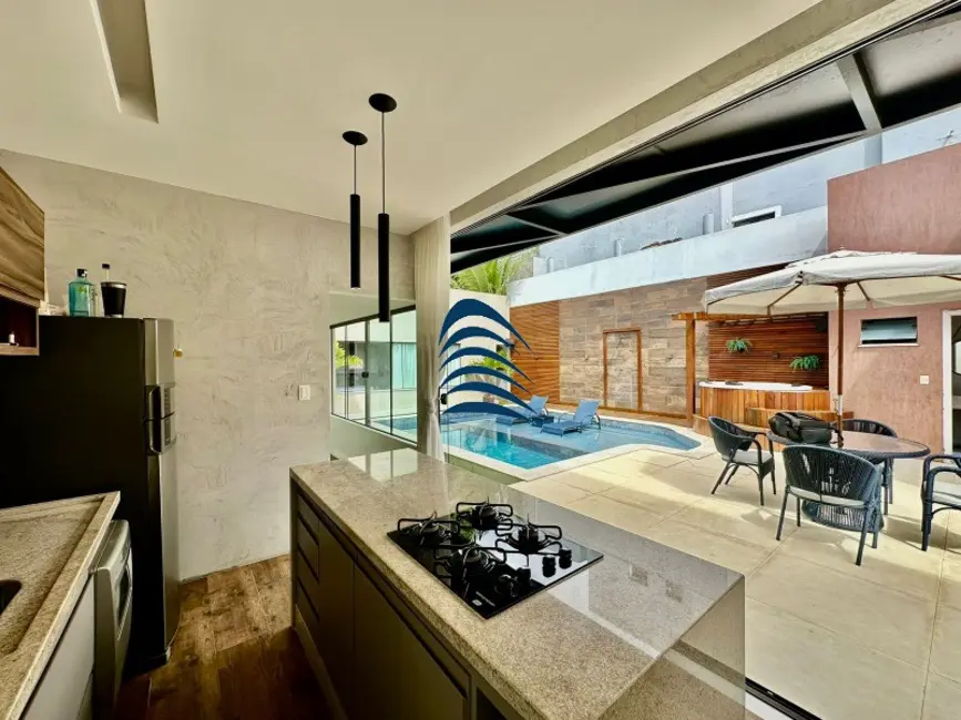 Foto 1 de Casa de Condomínio com 4 quartos à venda, 240m2 em Camacari - BA
