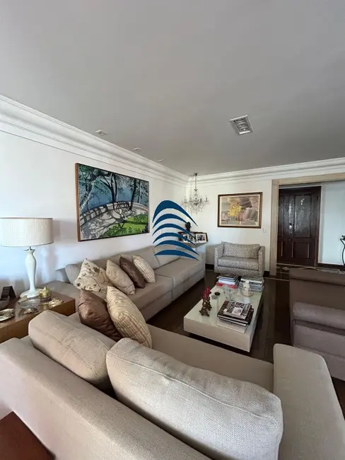 Apartamento com 3 quartos à venda, 225m2 em Itaigara, Salvador - BA - imagem 4 Foto 4 de Apartamento com 3 quartos à venda, 225m2 em Itaigara, Salvador - BA