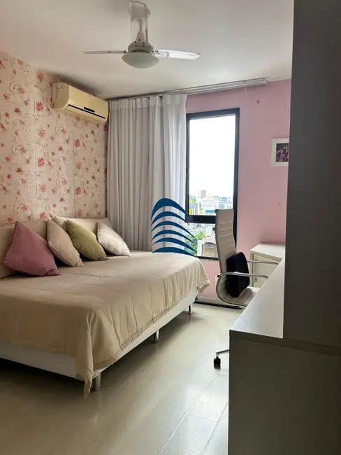 Apartamento com 3 quartos à venda, 225m2 em Itaigara, Salvador - BA - imagem 9 Foto 9 de Apartamento com 3 quartos à venda, 225m2 em Itaigara, Salvador - BA