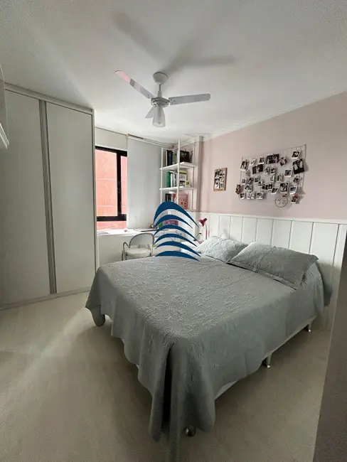 Foto 2 de Apartamento com 3 quartos à venda, 225m2 em Itaigara, Salvador - BA