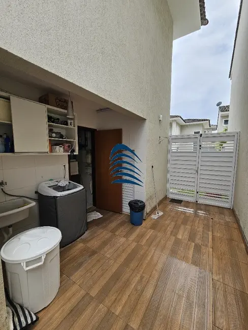 Casa com 3 quartos à venda, 160m2 em Buraquinho, Lauro De Freitas - BA - imagem 3 Foto 3 de Casa com 3 quartos à venda, 160m2 em Buraquinho, Lauro De Freitas - BA