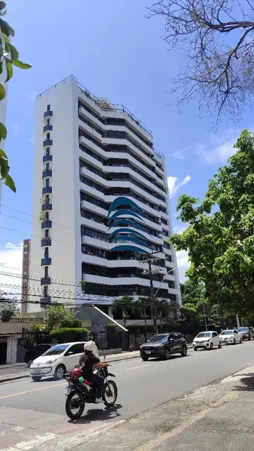 Apartamento com 4 quartos à venda, 211m2 em Itaigara, Salvador - BA - imagem 3 Foto 3 de Apartamento com 4 quartos à venda, 211m2 em Itaigara, Salvador - BA