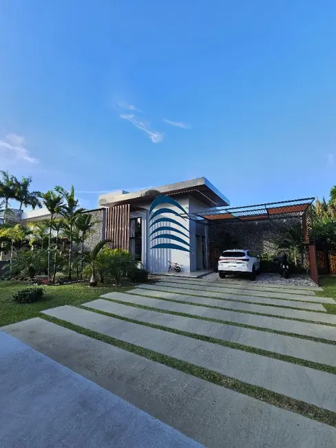 Foto 1 de Casa de Condomínio com 3 quartos à venda, 270m2 em Camacari - BA