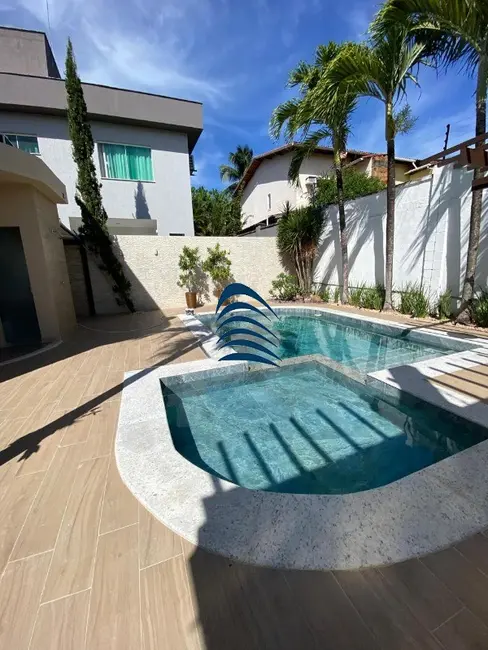 Foto 1 de Casa de Condomínio com 5 quartos à venda, 280m2 em Camacari - BA