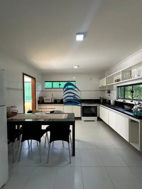 Foto 2 de Casa de Condomínio com 5 quartos à venda, 350m2 em Camacari - BA