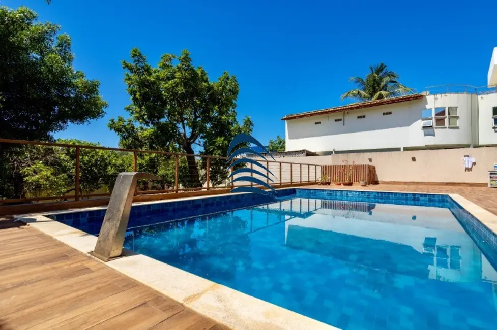 Foto 2 de Casa com 4 quartos à venda, 380m2 em Pituaçu, Salvador - BA