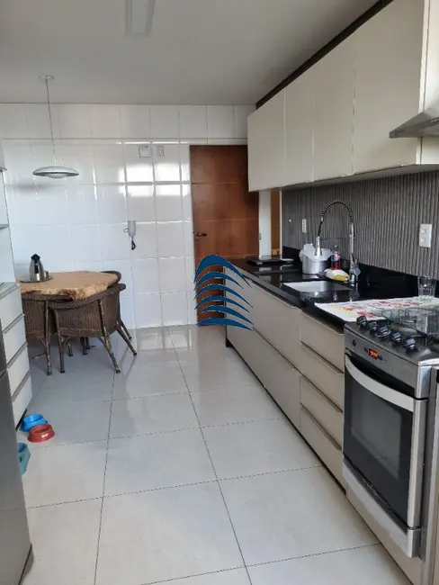 Apartamento com 4 quartos à venda, 187m2 em Graça, Salvador - BA - imagem 9 Foto 9 de Apartamento com 4 quartos à venda, 187m2 em Graça, Salvador - BA