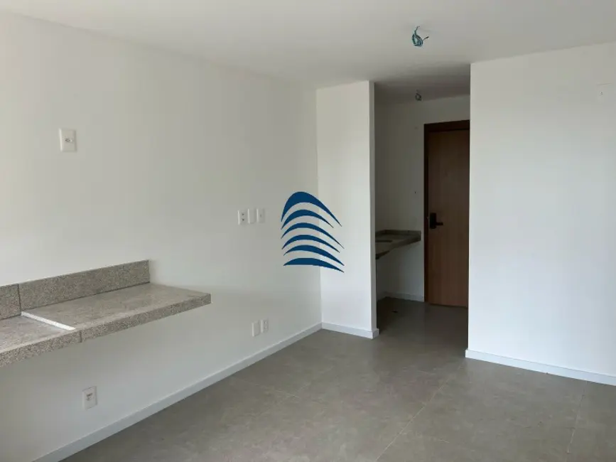 Foto 2 de Apartamento com 1 quarto à venda, 27m2 em Vitória, Salvador - BA